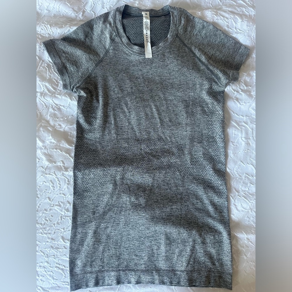 LULULEMON SWIFTLY TECH SHORT SLEEVE SHIRT 2.0